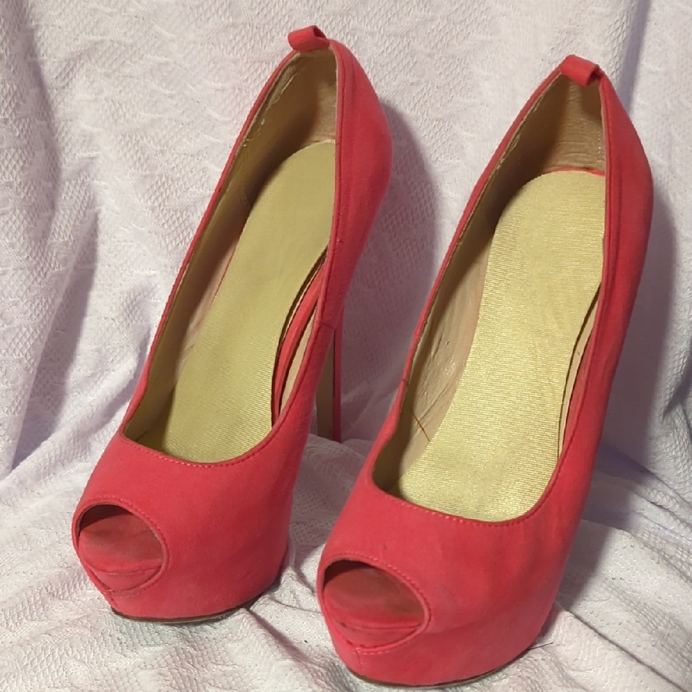 Breckelles Pink Peep-Toe High Heels